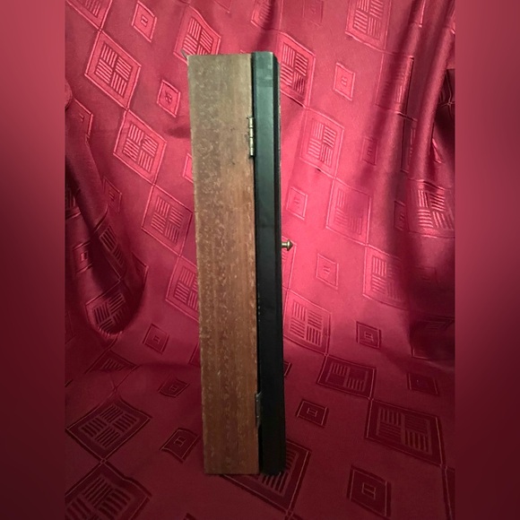 Vintage brown wooden key box, cabinet with vintage botanical floral print - Picture 5 of 16